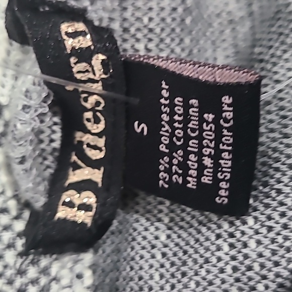 BYdesign Gray White Small 3/4 Sleeve Top NWT - Picture 5 of 7